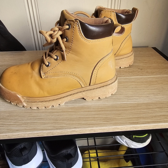 Tan Lace-Up Boots - Picture 4 of 6